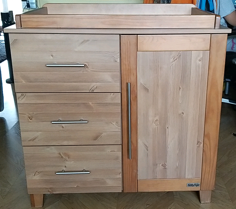 kiddy style changing unit